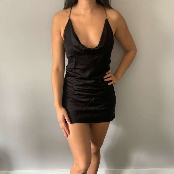 NWT forever 21 satin style sexy mini black dress, backless woman’s  size XS - Picture 1 of 11